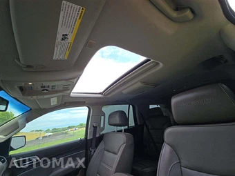 2018 GMC Yukon Denali 5SA – miniatura 11