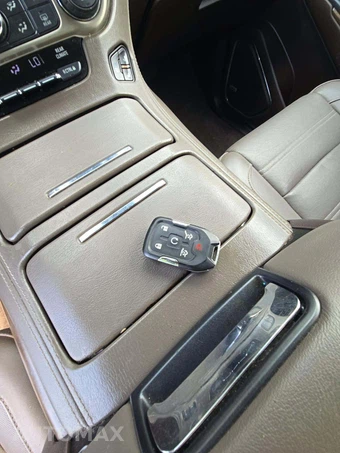 2018 GMC Yukon Denali 5SA – miniatura 8