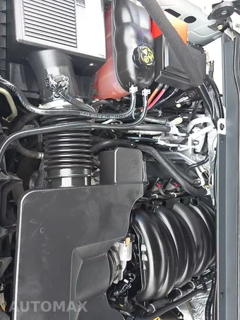 2018 GMC Yukon Denali XL 5SA - miniatura 29