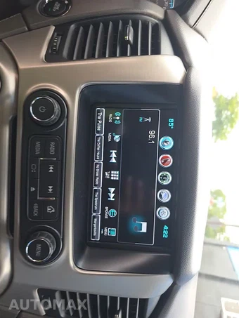 2018 GMC Yukon Denali XL 5SA - miniatura 31