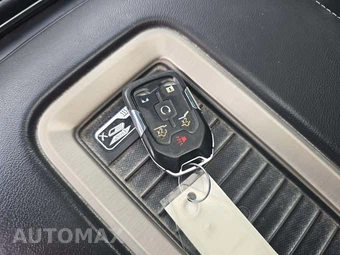 2018 GMC Yukon Denali XL 5SA - miniatura 8