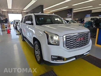 2018 GMC Yukon Denali XL 5SA - miniatura 3