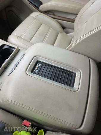 2018 GMC Yukon Denali XL 5SA - miniatura 19