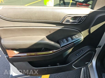 2018 GMC Yukon SLT 4SA - miniatura 9