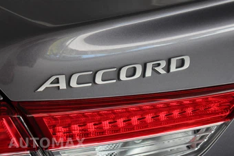 2018 Honda Accord Sedan Touring 2.0T - miniatura 54