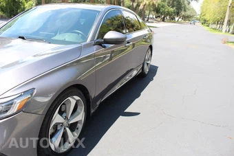 2018 Honda Accord Sedan Touring 2.0T - miniatura 9