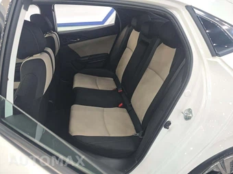 2018 Honda Civic Hatchback EX - miniatura 13