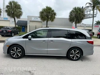 2018 Honda Odyssey Elite 118.1" WB - miniatura 10