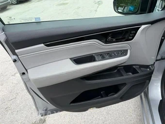2018 Honda Odyssey Elite 118.1" WB - miniatura 11