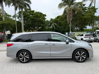 2018 Honda Odyssey Elite 118.1" WB - miniatura 4