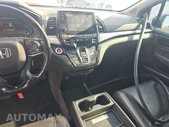 2018 Honda Odyssey Elite 118.1" WB - miniatura 11