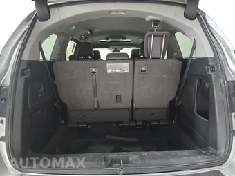 2018 Honda Odyssey Elite 118.1" WB - miniatura 17