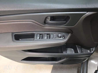 2018 Honda Odyssey EX 118.1" WB - miniatura 9