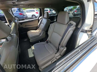 2018 Honda Odyssey Touring 118.1" WB - miniatura 13