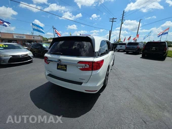 2018 Honda Odyssey Touring 118.1" WB - miniatura 3