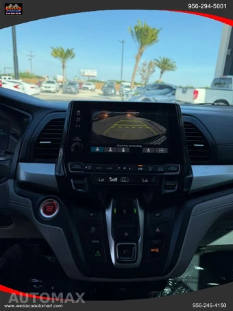 2018 Honda Odyssey Touring 118.1" WB - miniatura 13