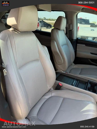 2018 Honda Odyssey Touring 118.1" WB - miniatura 20