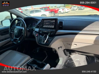 2018 Honda Odyssey Touring 118.1" WB - miniatura 21