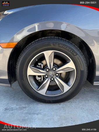 2018 Honda Odyssey Touring 118.1" WB - miniatura 23