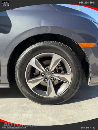 2018 Honda Odyssey Touring 118.1" WB - miniatura 25