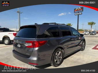 2018 Honda Odyssey Touring 118.1" WB - miniatura 6