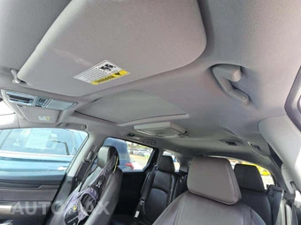 2018 Honda Odyssey Touring 118.1" WB - miniatura 11