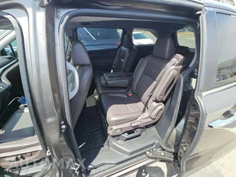 2018 Honda Odyssey Touring 118.1" WB - miniatura 13