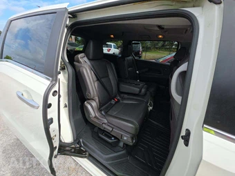 2018 Honda Odyssey Touring 118.1" WB - miniatura 14