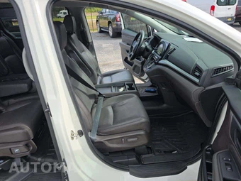 2018 Honda Odyssey Touring 118.1" WB - miniatura 16