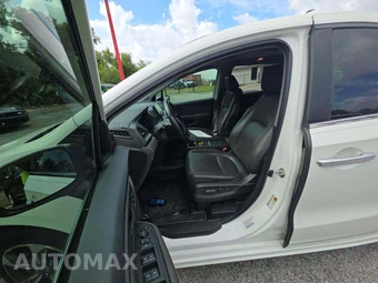 2018 Honda Odyssey Touring 118.1" WB - miniatura 3