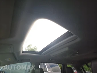 2018 Honda Odyssey Touring 118.1" WB - miniatura 41