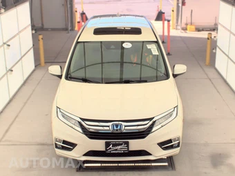 2018 Honda Odyssey Touring 118.1" WB - miniatura 2