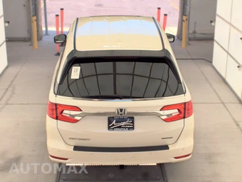2018 Honda Odyssey Touring 118.1" WB - miniatura 5