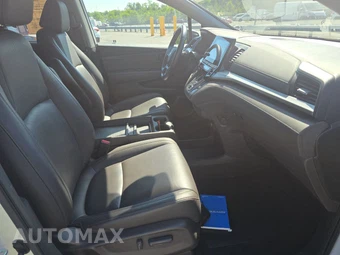 2018 Honda Odyssey Touring 118.1" WB - miniatura 8