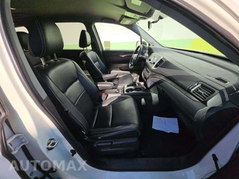 2018 Honda Pilot LX – miniatura 16