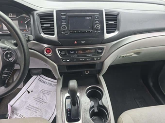 2018 Honda Pilot LX – miniatura 10