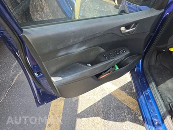 2018 Hyundai Accent SE – miniatura 9