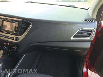 2018 Hyundai Accent SE - miniatura 19