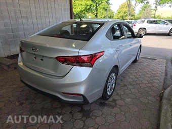 2018 Hyundai Accent SE - miniatura 3