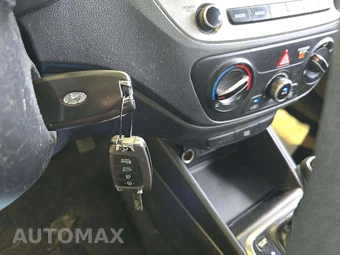 2018 Hyundai Accent SE - miniatura 8