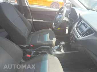 2018 Hyundai Accent SE – miniatura 8