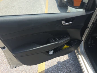 2018 Hyundai Accent SE – miniatura 9