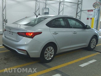 2018 Hyundai Accent SE - miniatura 4