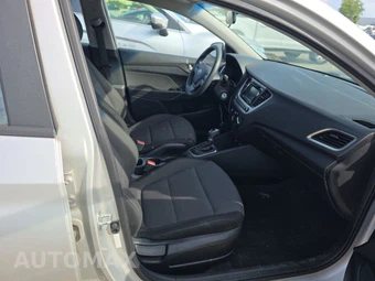 2018 Hyundai Accent SE - miniatura 8
