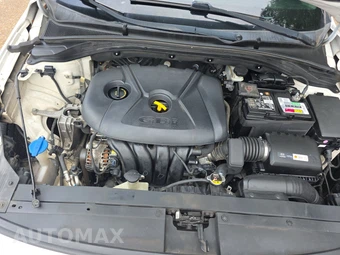 2018 Hyundai Elantra GT Hatchback – miniatura 16