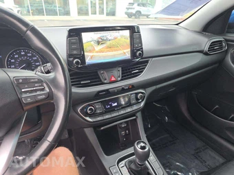 2018 Hyundai Elantra GT Hatchback – miniatura 10