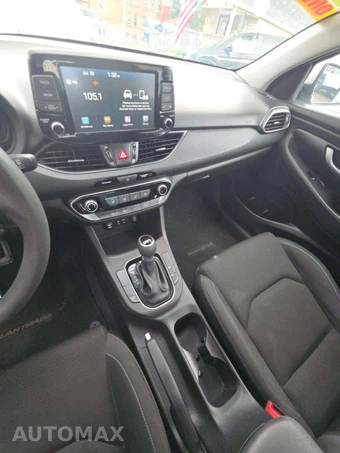 2018 Hyundai Elantra GT Hatchback – miniatura 9
