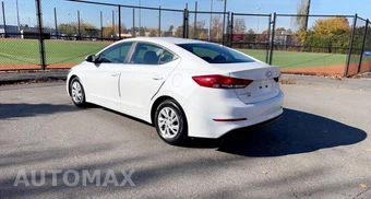 2018 Hyundai Elantra SE - miniatura 10