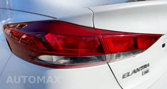 2018 Hyundai Elantra SE - miniatura 11