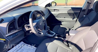 2018 Hyundai Elantra SE - miniatura 23